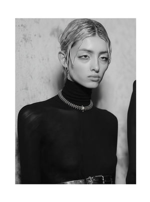 AURA PEARL DARK CHOKER