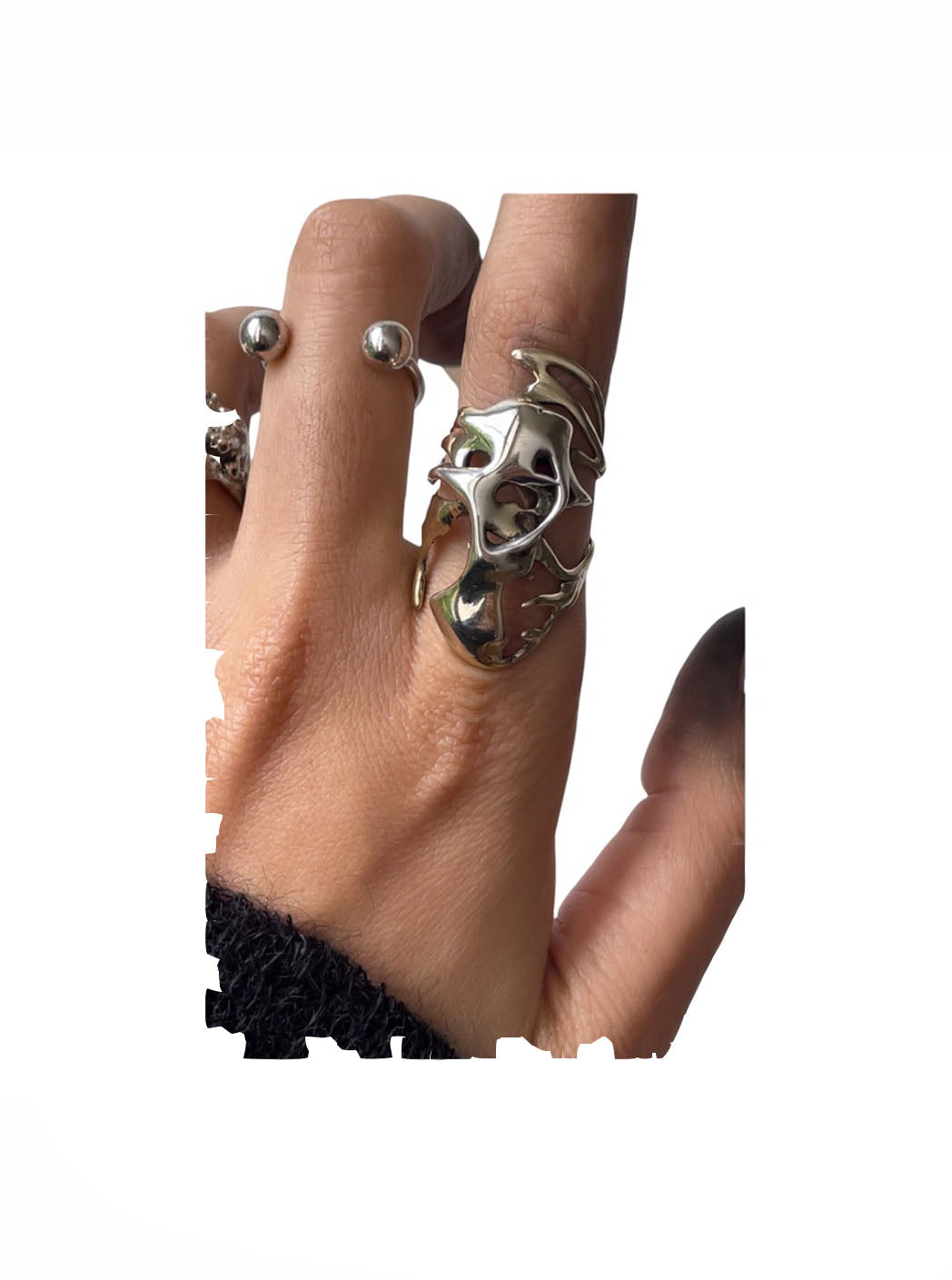 SCUTUM RING